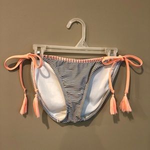 NWOT Xhilaration String Swim Bikini Bottoms Small